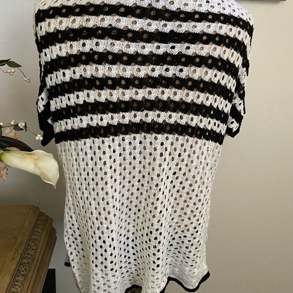 Two One Two New York Blue and White Sweater Size XL - Picture 3 of 4